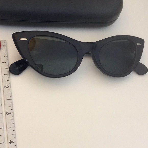 Stylish Black Cat-Eye Sunglasses - Picture 5 of 8